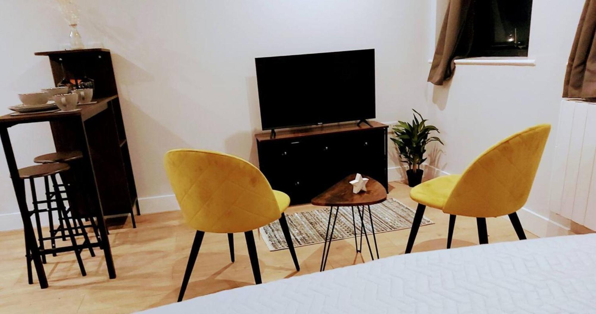 Market Haven Kingsize Town Centre With Netflix, Business & Leisure Travellers, Multiple Units Available Appartement